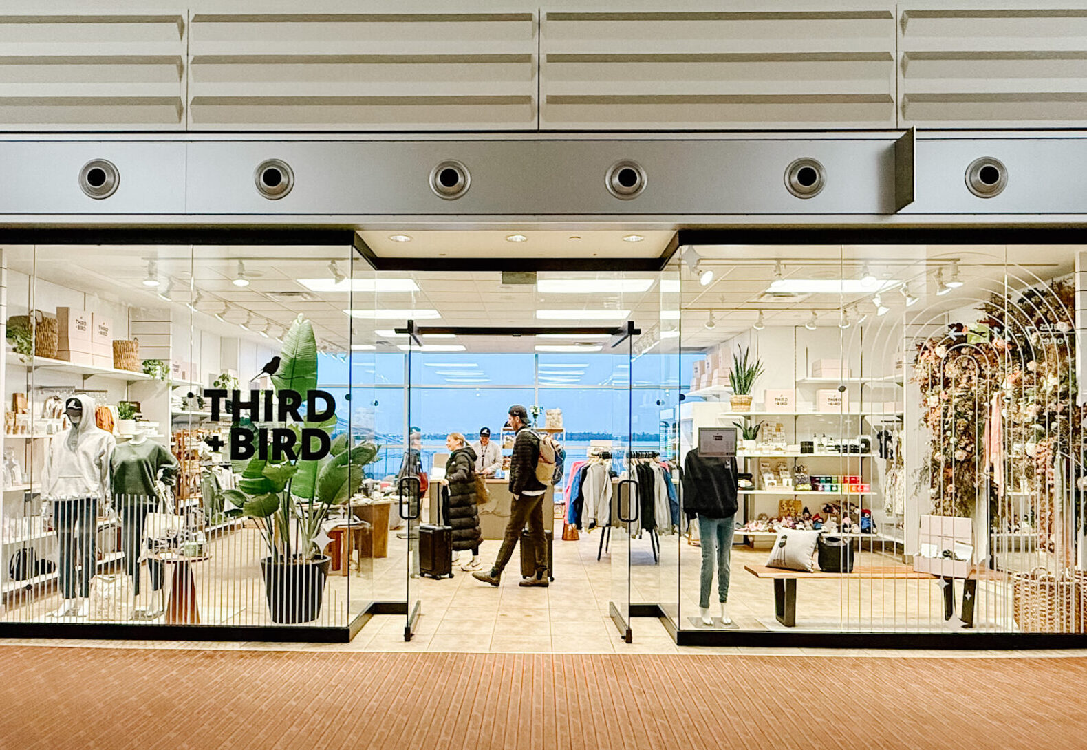 THIRD + BIRD - Peguru